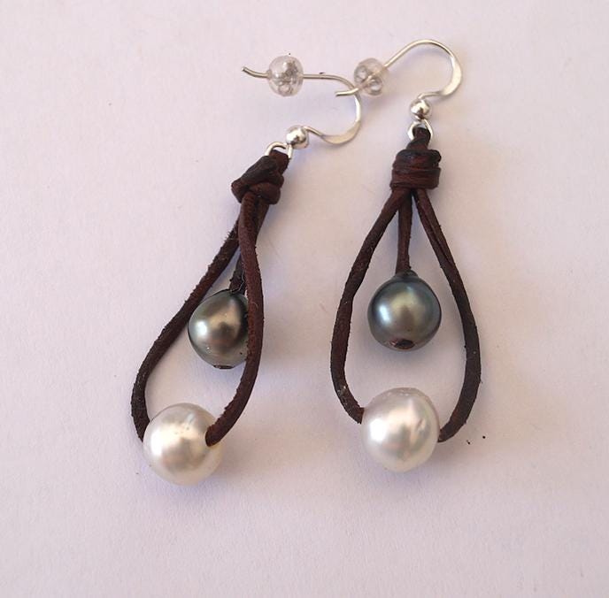 Earring with Tahitian pearls and white Australian pearls - Isia