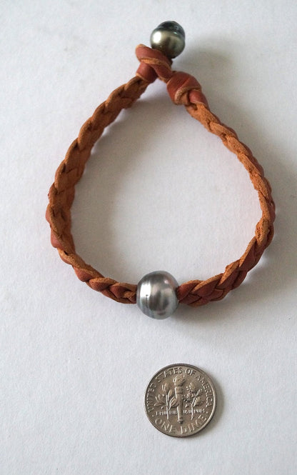 Bracelet cuir large tressé et perle de Tahiti - Rajam