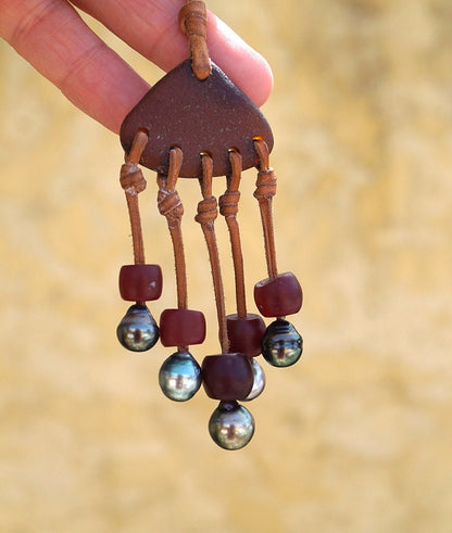 Perles de tahiti, pendentif verre mer poli, cuir, collier femme adaptable - Thera