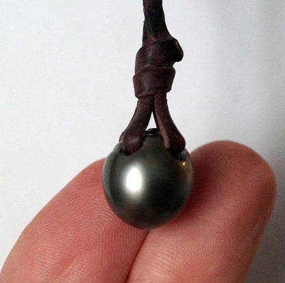 Tahitian Pearl Necklace - Leather - Jack