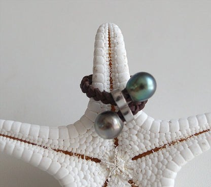 Bague cuir tressé avec duo de perles de Tahiti - Helle