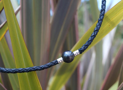 Collier Perle de Tahiti, cuir tressé, fermoir acier inoxydable magnétique - Tupai