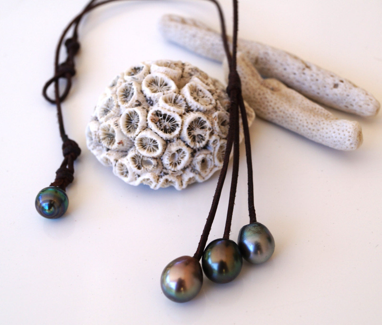 Tahitian pearl pendant necklace - Calypso