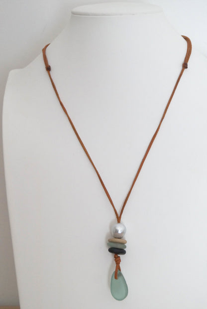 Recycled glass pendant necklace with silver Tahitian pearl - Sienna
