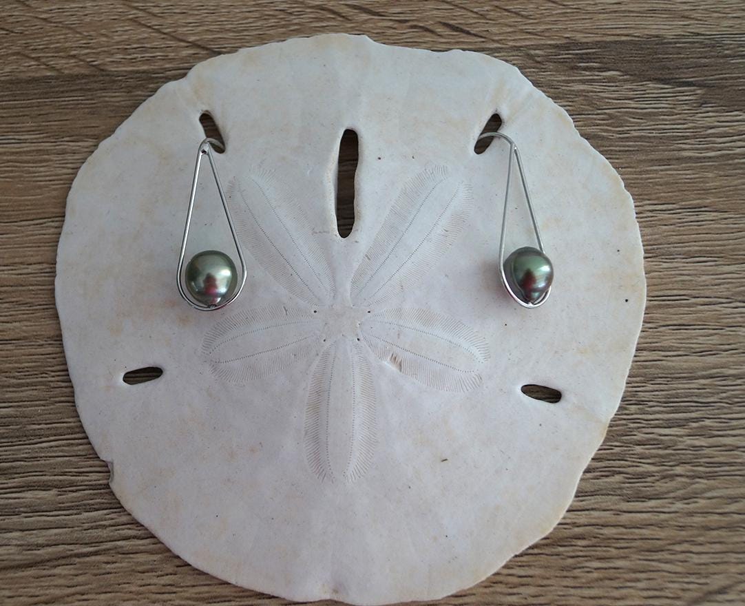 Boucles d'oreilles ovales en argent massif et perles de Tahiti - Nova