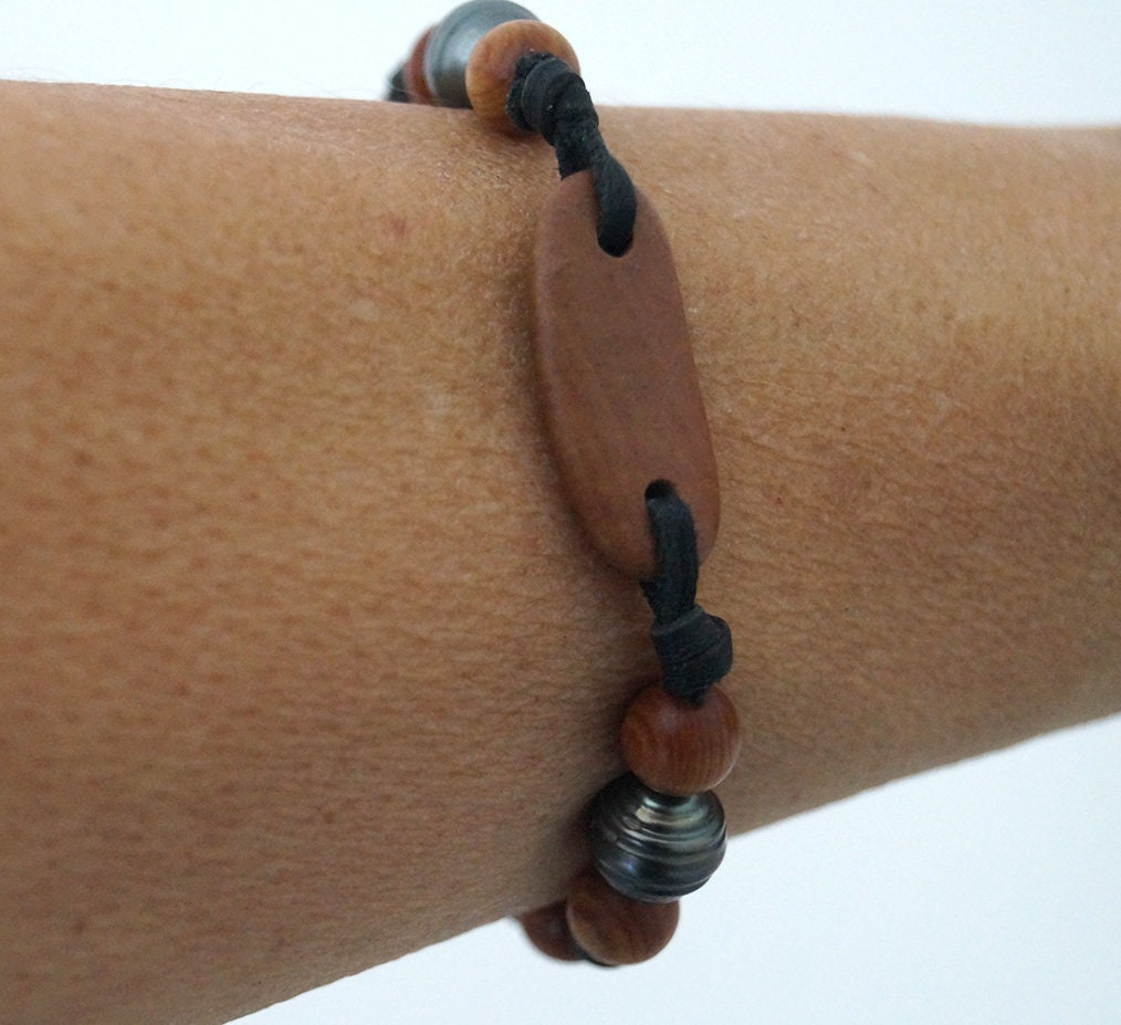 Tahitian Pearl Bracelet - Leather & Sandalwood - Azzo