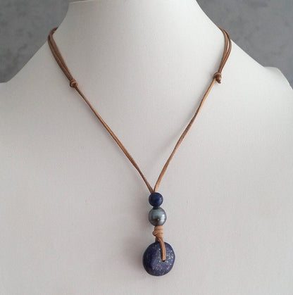 Collier pendentif lapis lazuli et perle de Tahiti avec fermoir coulissant - Eline