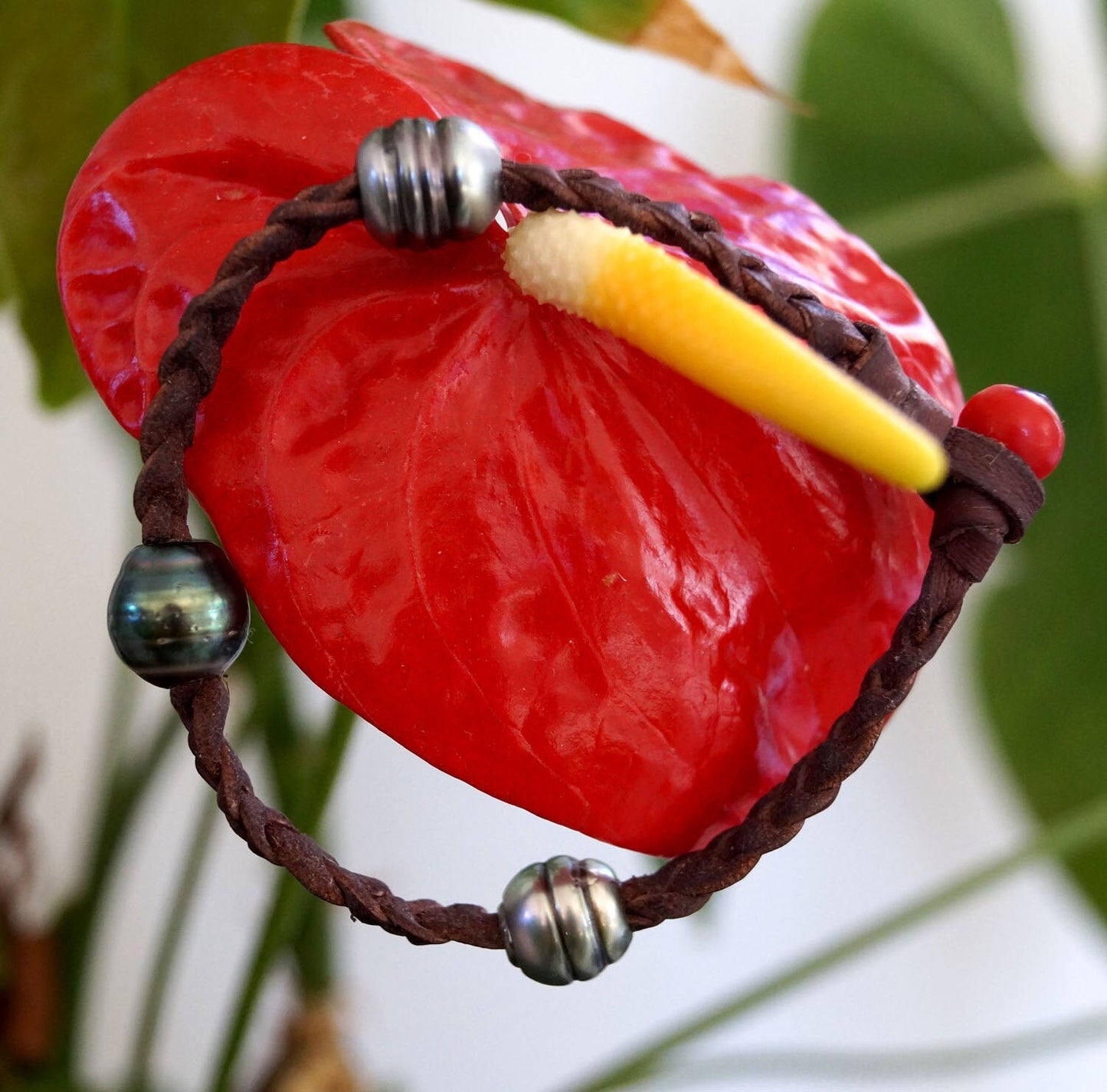 Bracelet with 3 Tahitian Pearls - Braided Leather - Lucio