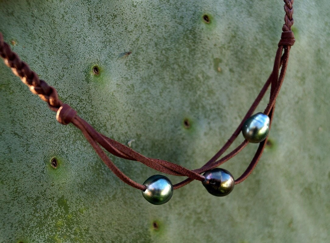 Collier tressé et ses trois perles de Tahiti - Luce
