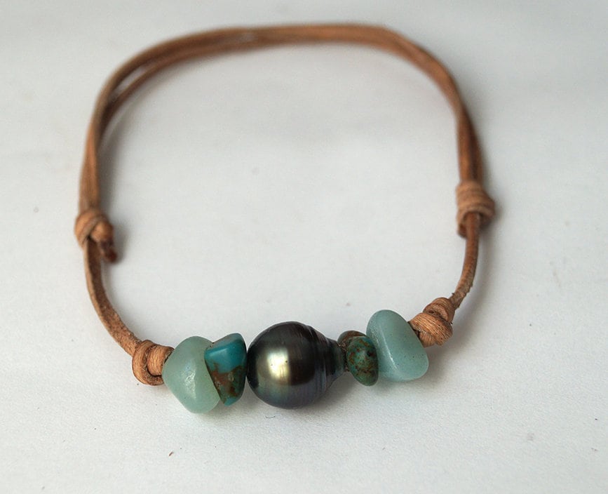 Tahiti Pearl Bracelet - turquoise pearl sliding leather - Flora