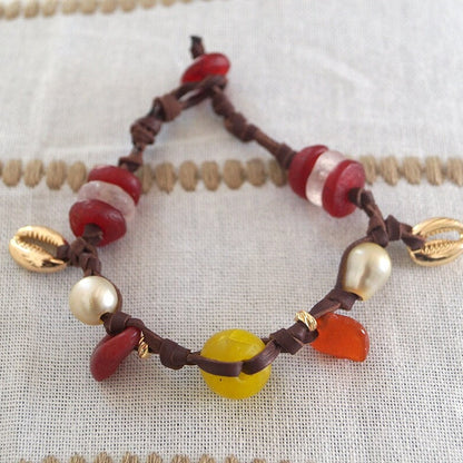 bracelet perle dorée cuir