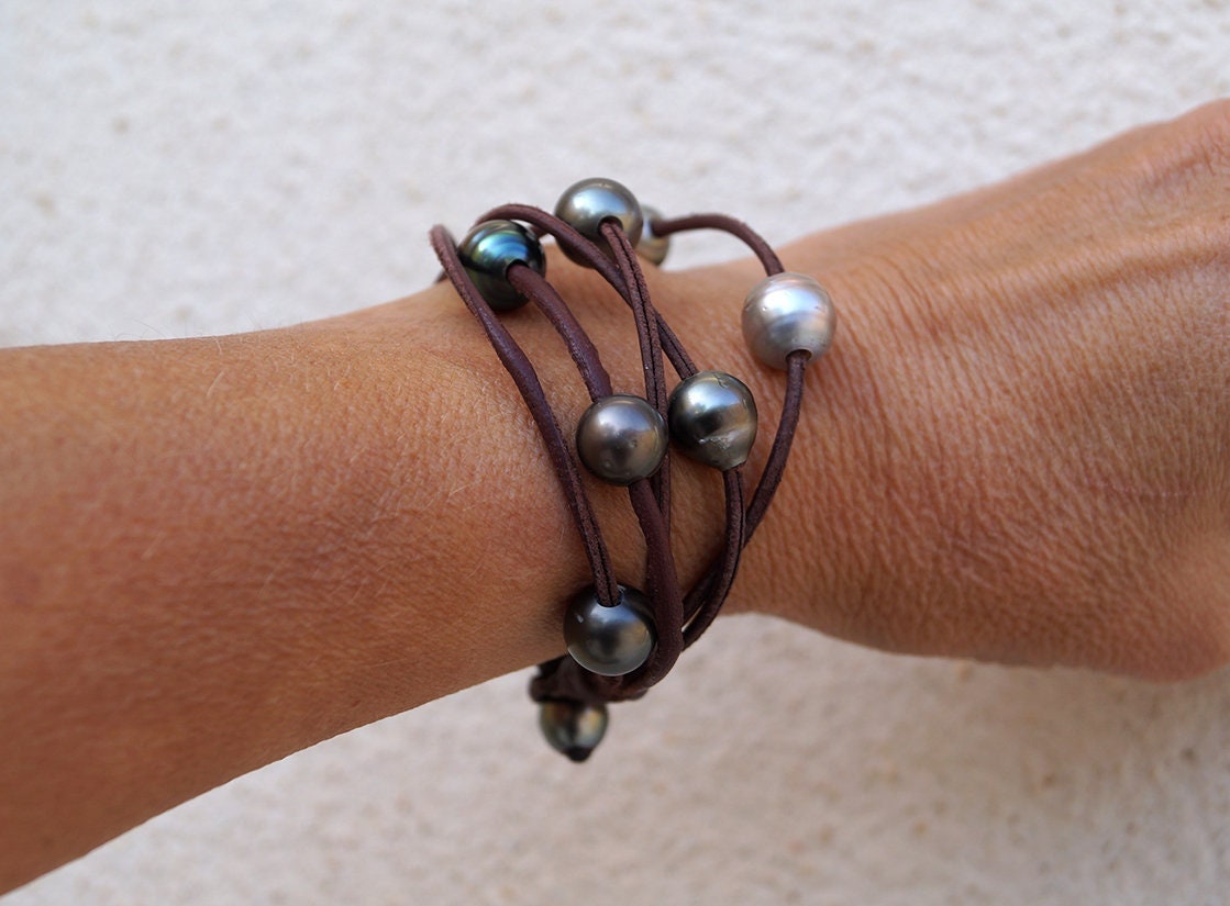 Mehrreihiges Armband mit sieben Tahitiperlen – Orphea