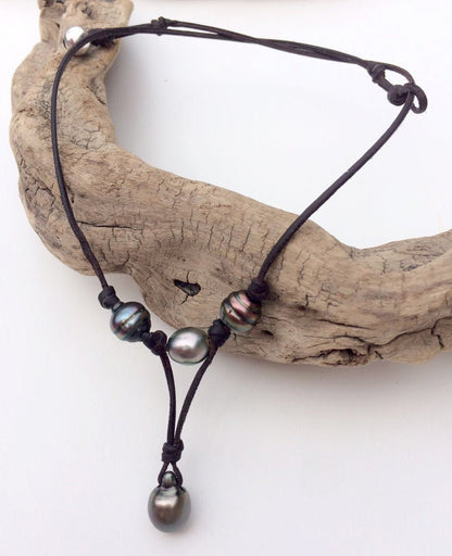 Collier pendentif perle de Tahiti goutte et son trio de perles - Livia