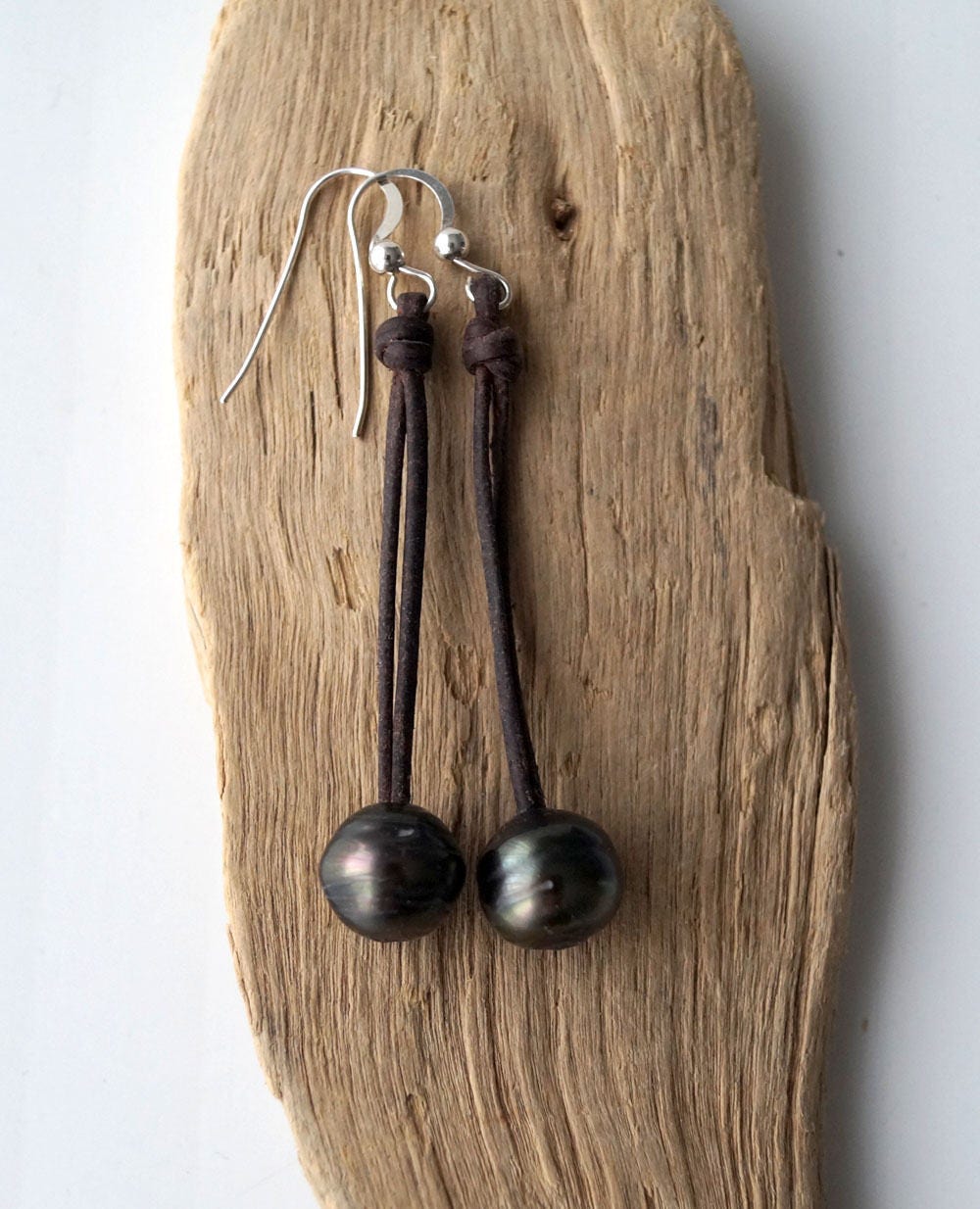 Tahitian Pearl Earrings - Leather - Lily