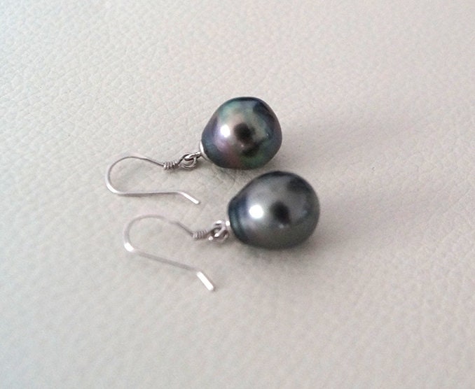Boucles d'oreilles avec une belle perle de Tahiti, argent 925 - Aube