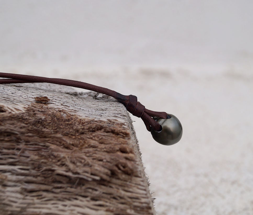 Tahitian Pearl Necklace - Leather - Jack