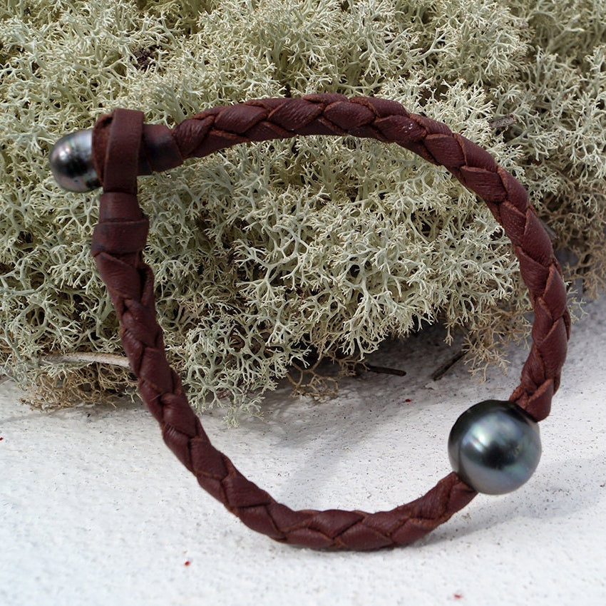 perle de culture pour un bracelet homme en cuir