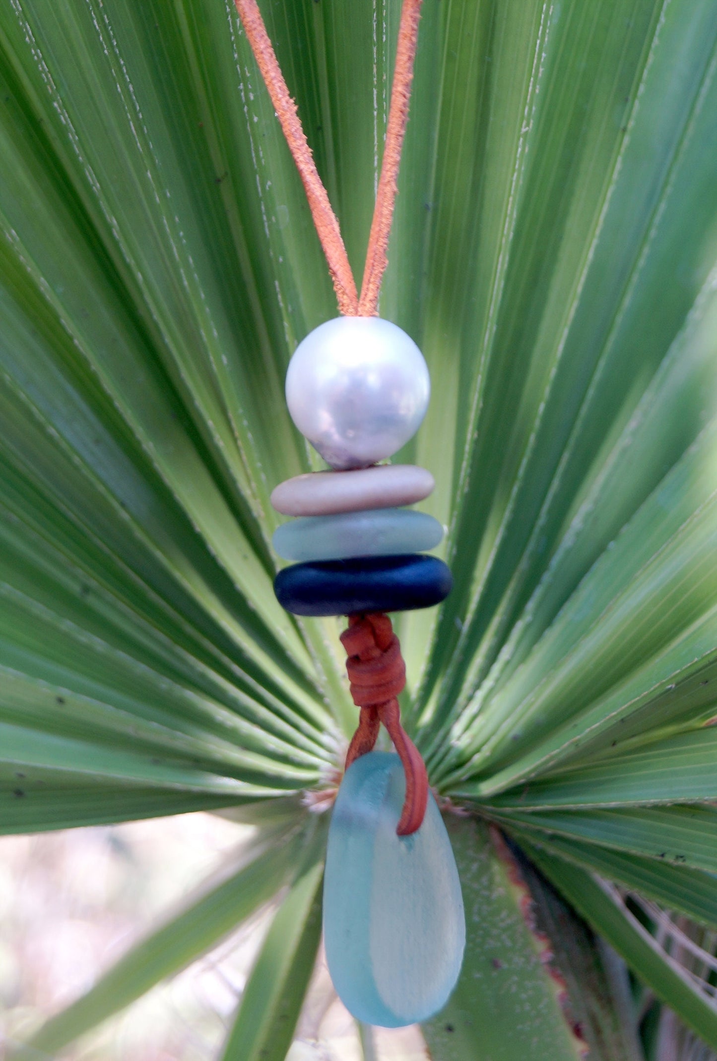 Recycled glass pendant necklace with silver Tahitian pearl - Sienna