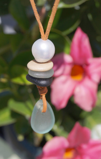 Recycled glass pendant necklace with silver Tahitian pearl - Sienna