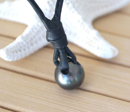 Tahitian Pearl Necklace - Leather - Jack