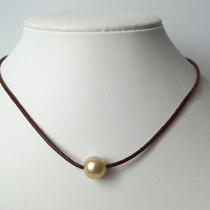 collier cuir et perle
