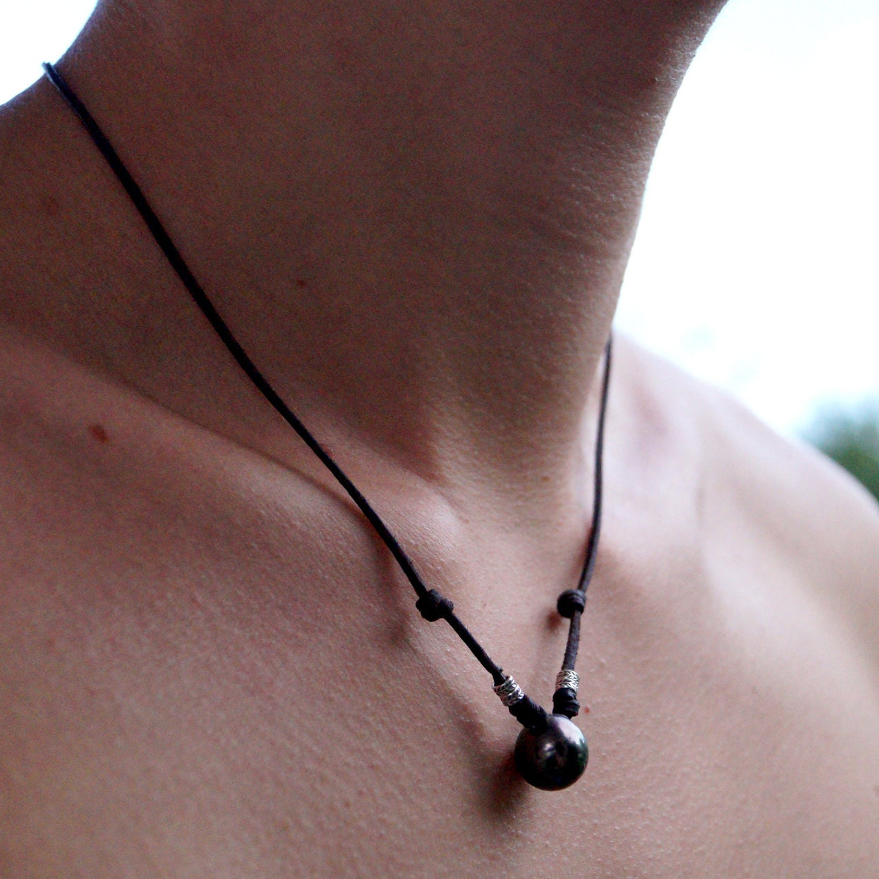 collier perle et cuir