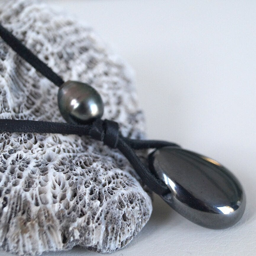 collier perle et hématite