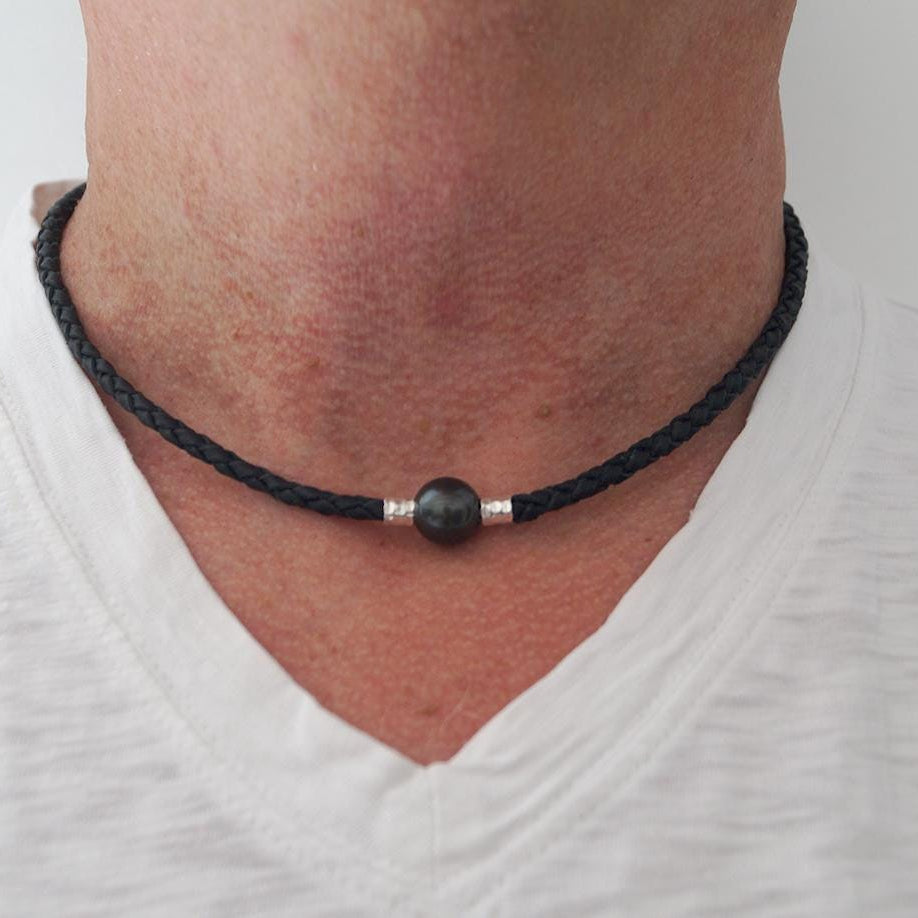 collier homme cuir tressé et perle noire