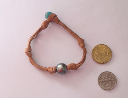 Bracelet perle de Tahiti cuir naturel fermoir turquoise - Tove