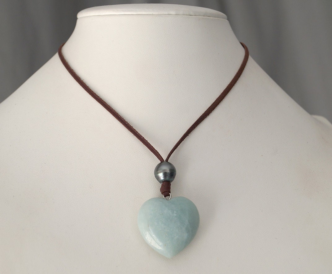 Pendentif coeur amazonite, perle de Tahiti, cuir collier ajustable - Gina