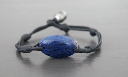 Bracelet cabochon lapis lazuli et fermoir perle de Tahiti - Otto