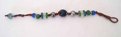 Bracelet avec 2 Perles de Tahiti, perles de verre de mer cuir et argent - Amalia