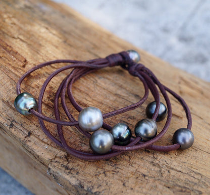 Mehrreihiges Armband mit sieben Tahitiperlen – Orphea