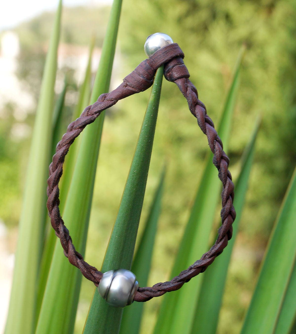 Bracelet cuir large tressé et perle de Tahiti - Rajam