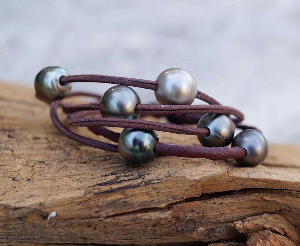 Mehrreihiges Armband mit sieben Tahitiperlen – Orphea
