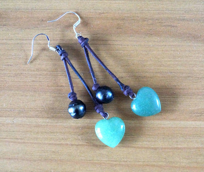 Boucle d'oreille cœur en aventurine et perles de Tahiti, cuir, apprêts argent 925 Tina