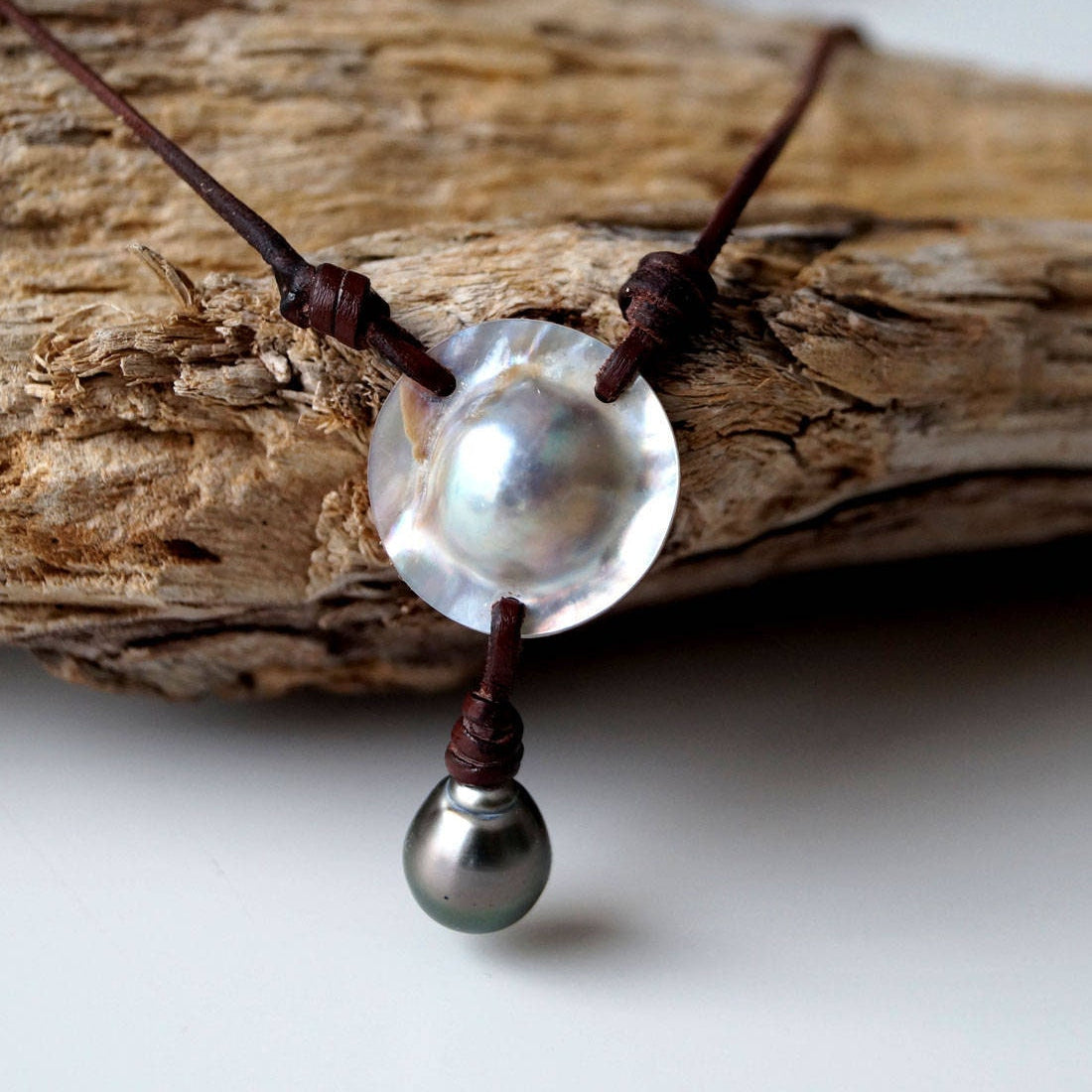 collier nacre pendentif et perle culture